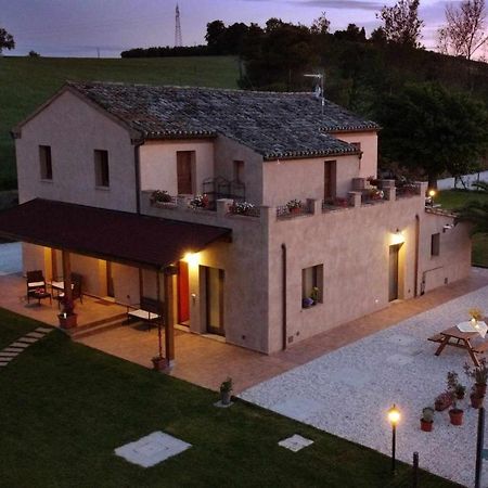 Casa Montefiore 13 Girasoli Lt Nella Tranquilla Campagna Marchigiana อังโกนา ภายนอก รูปภาพ