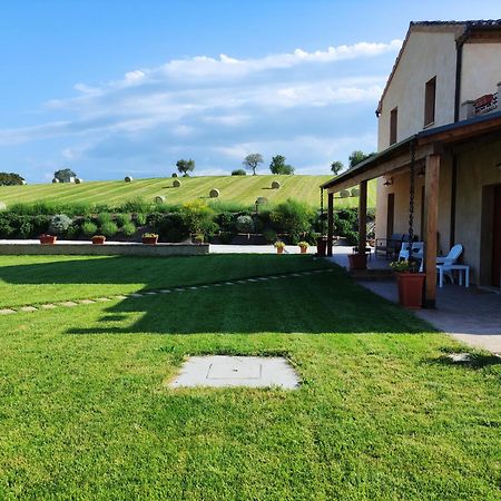 Casa Montefiore 13 Girasoli Lt Nella Tranquilla Campagna Marchigiana อังโกนา ภายนอก รูปภาพ