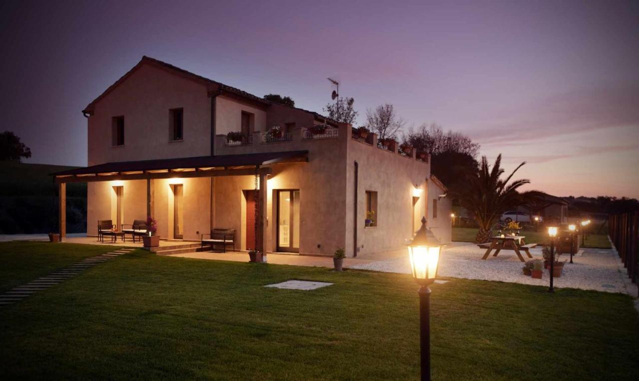 Casa Montefiore 13 Girasoli Lt Nella Tranquilla Campagna Marchigiana อังโกนา ภายนอก รูปภาพ
