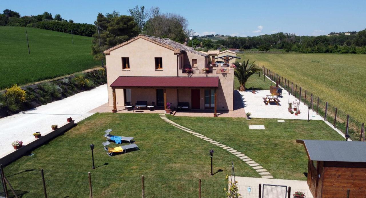 Casa Montefiore 13 Girasoli Lt Nella Tranquilla Campagna Marchigiana อังโกนา ภายนอก รูปภาพ