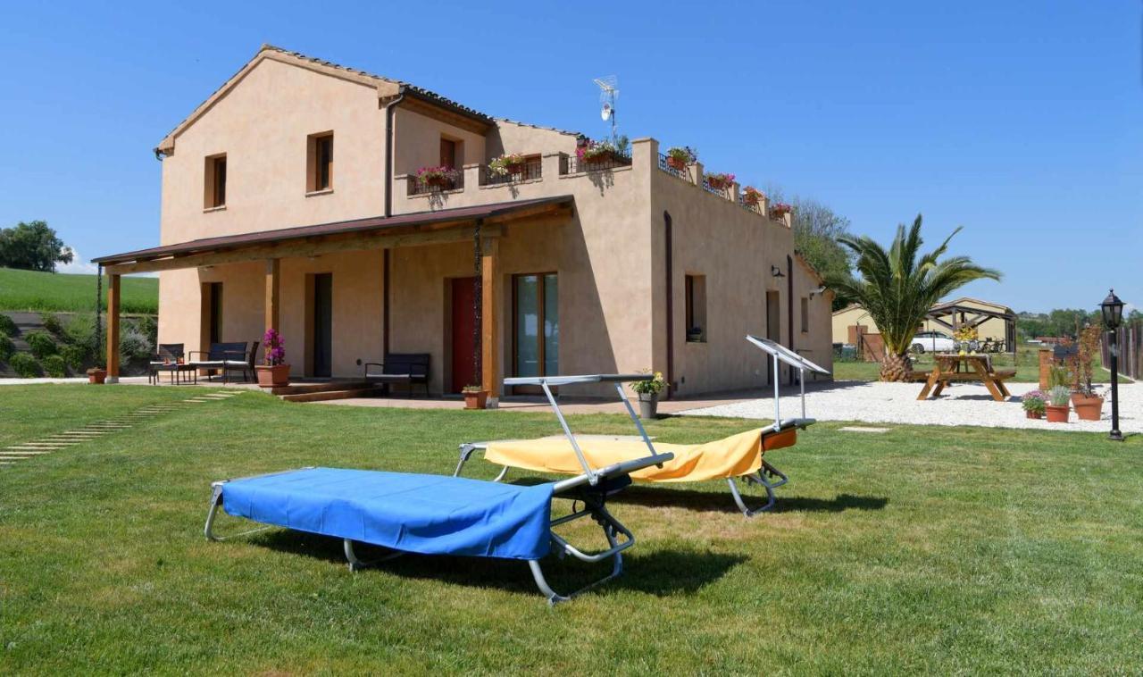 Casa Montefiore 13 Girasoli Lt Nella Tranquilla Campagna Marchigiana อังโกนา ภายนอก รูปภาพ