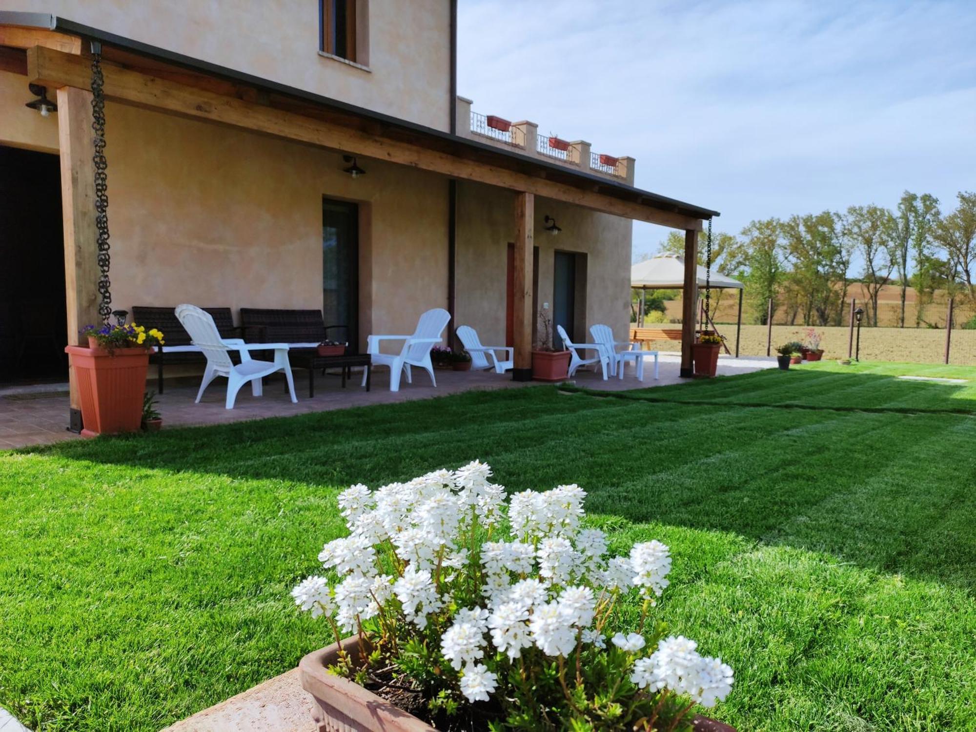 Casa Montefiore 13 Girasoli Lt Nella Tranquilla Campagna Marchigiana อังโกนา ภายนอก รูปภาพ